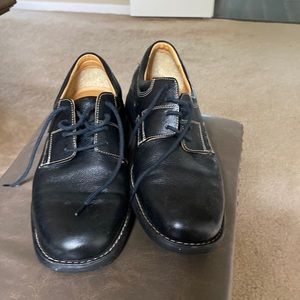 Johnston and Murphy black men’s dress shoes size 9